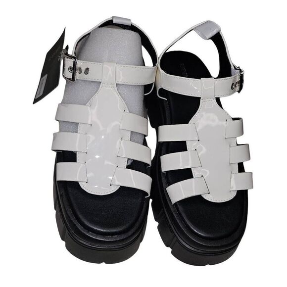 Caged Lug-Sole Sandals Faux Patent Leather Size 8.5 NEW with Tags - Picture 3 of 7